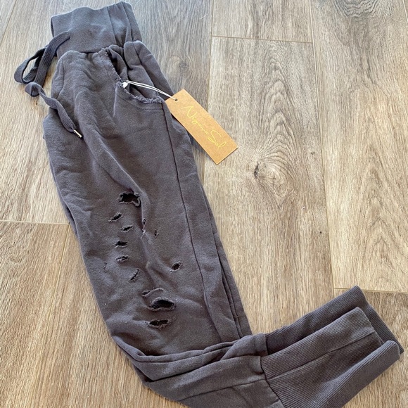 Niyama Sol Pants - sweatpants NWT Niyama Sol